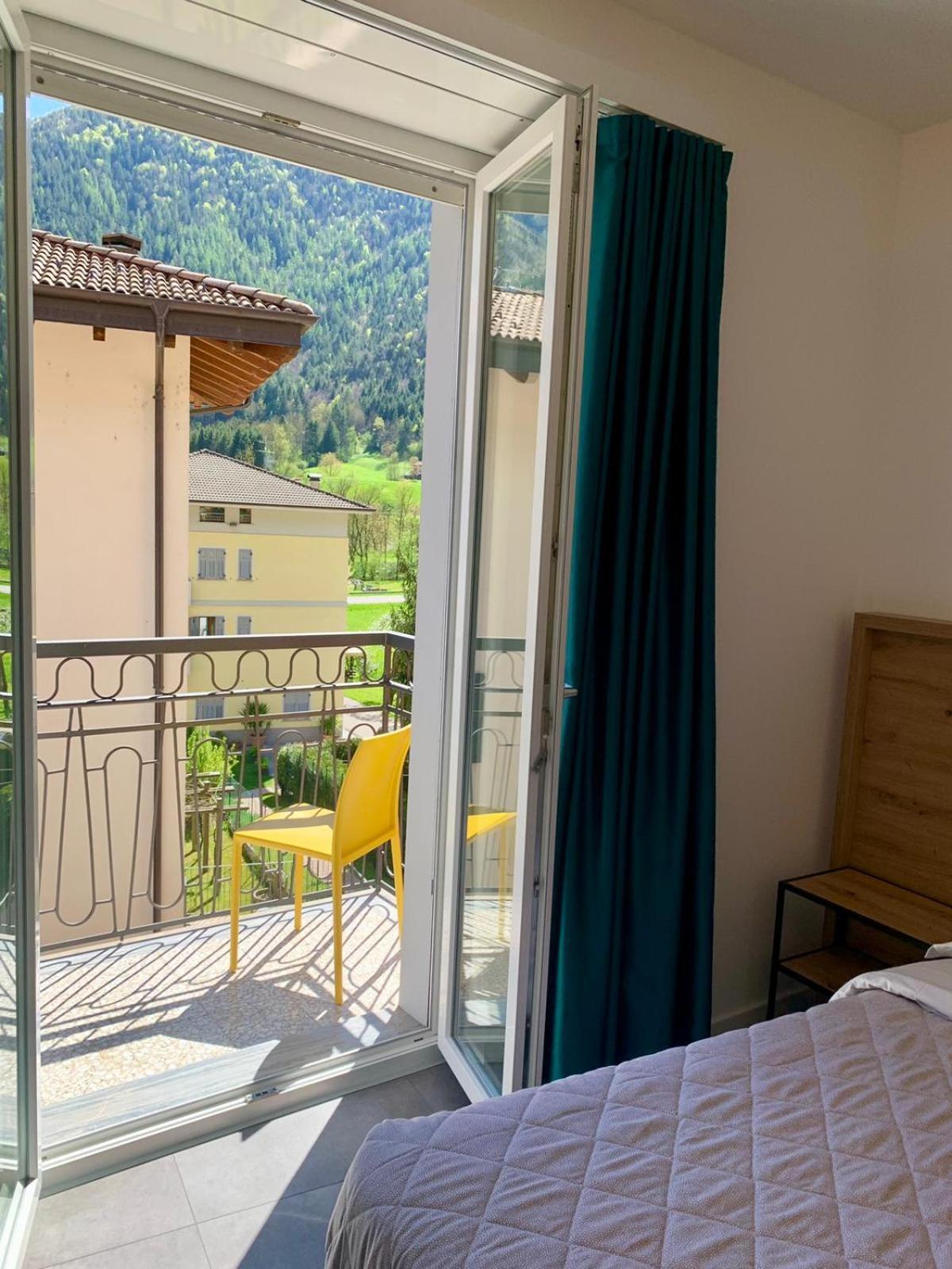 Hotel Locanda Alla Perla Tiarno di Sotto Exterior foto