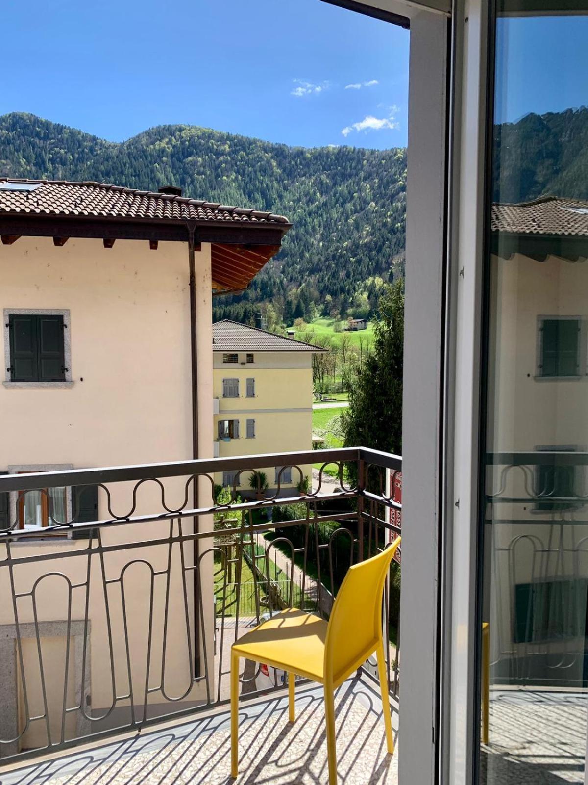 Hotel Locanda Alla Perla Tiarno di Sotto Exterior foto